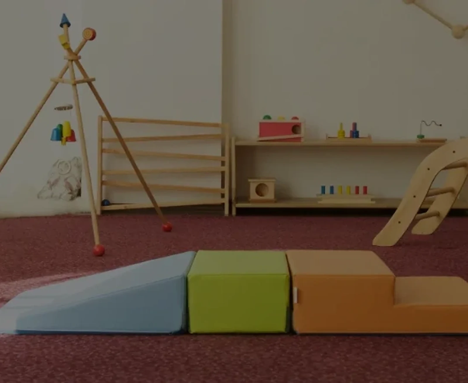 The authentic TMCG Nido movement environment prepared for infants